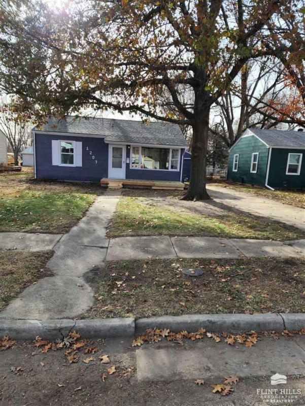 1207 NW 2ND ST, ABILENE, KS 67410, photo 1 of 13