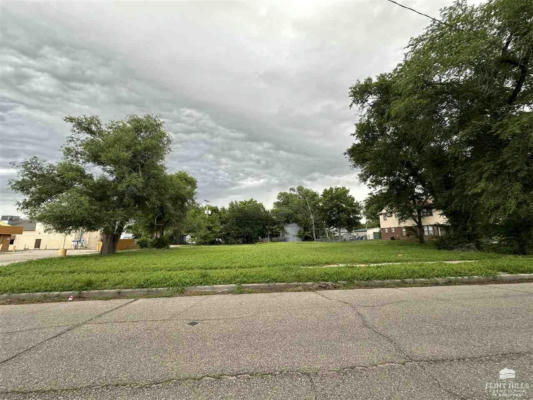 118 W 11TH ST, JUNCTION CITY, KS 66441, photo 4 of 5