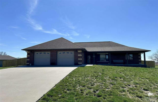 529 COUNTRY LN, COUNCIL GROVE, KS 66846 - Image 1